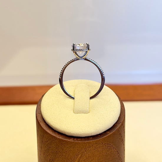 Round-Cut Halo 925 Sterling Silver Pavé Setting Simulant Diamond Ring